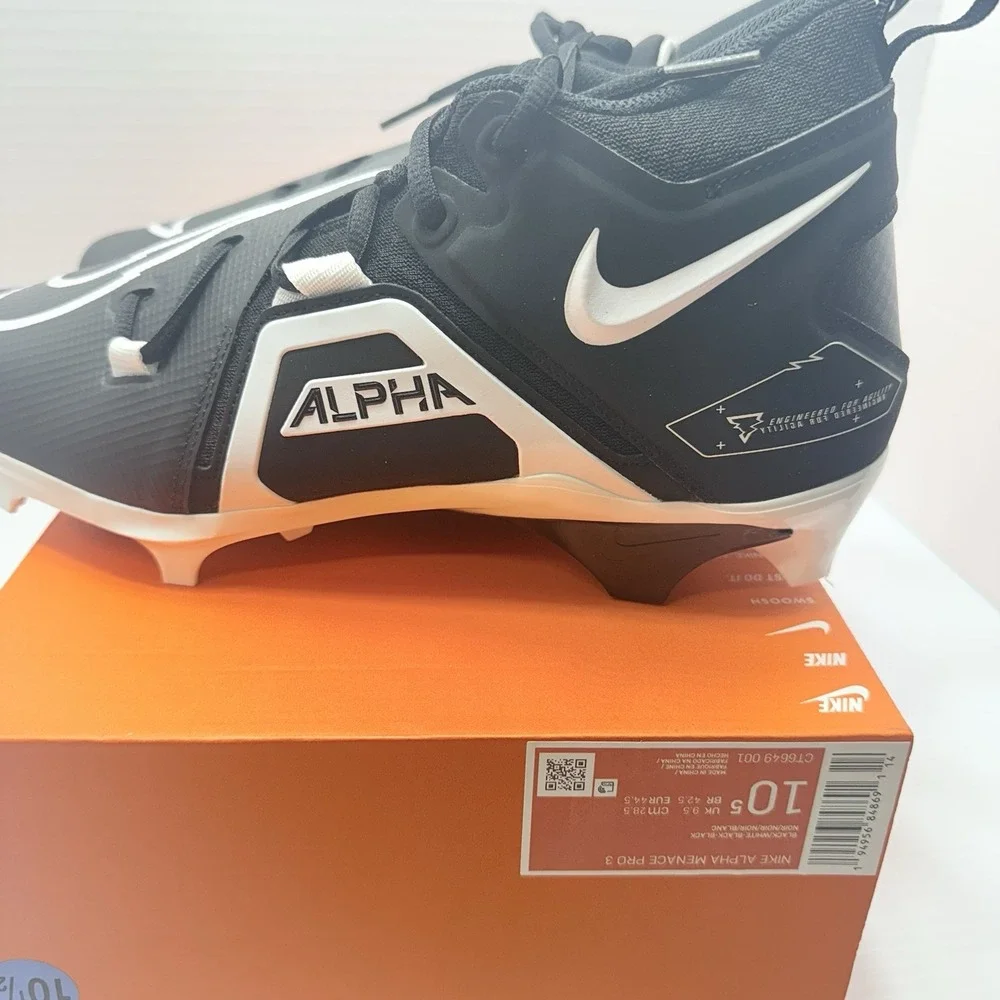 Nike Alpha Menace Pro 3 Black / White Mid Football Cleats‎ Size 10.5 CT6649-001
